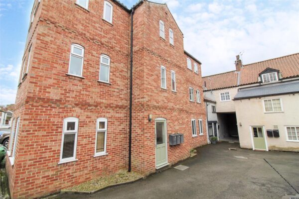 Saracen's Court, North Street, Ripon