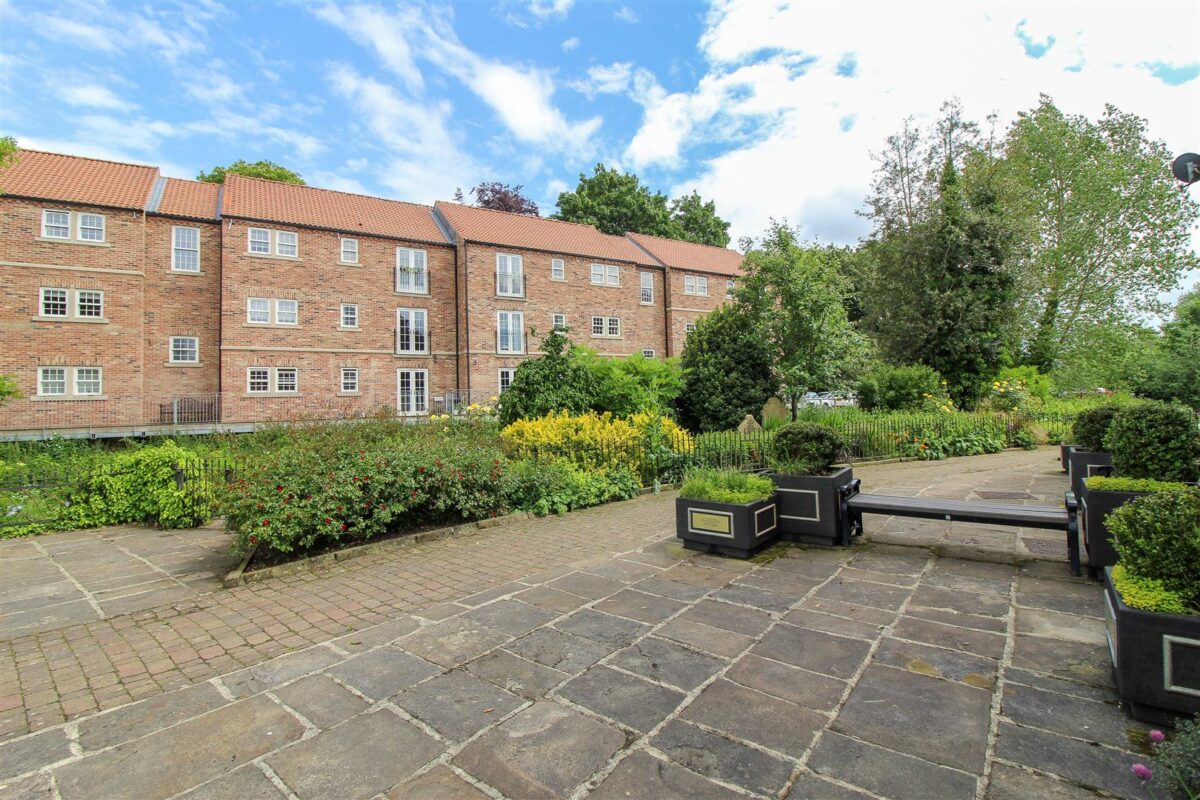 Nursery Gardens, Thirsk